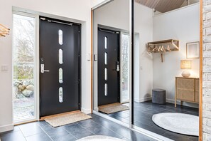 Interior - Beautiful Modern Home Near the Beach (Träslövsläge)