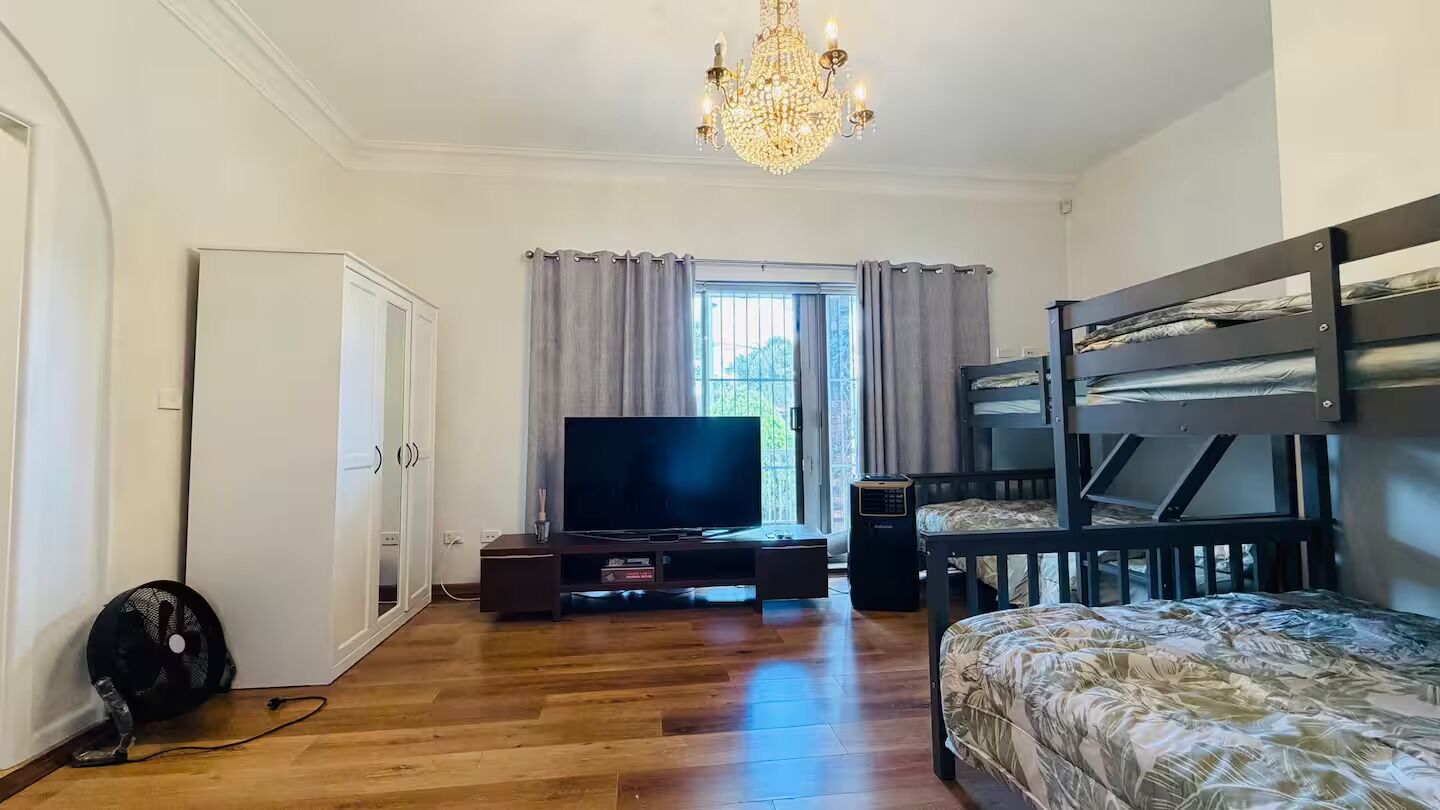 3 bedrooms, free WiFi, bed sheets