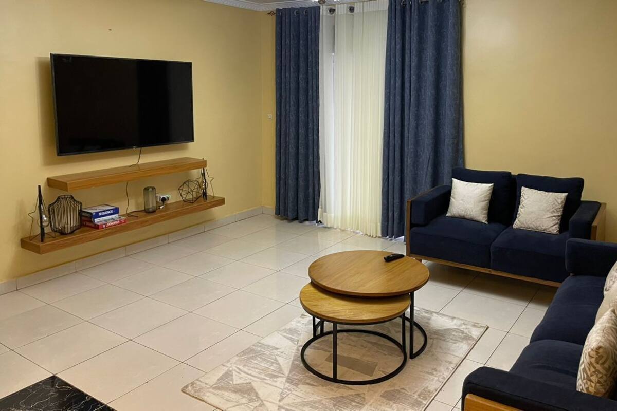 Comfort Apartment, Balcony, City View | Living area