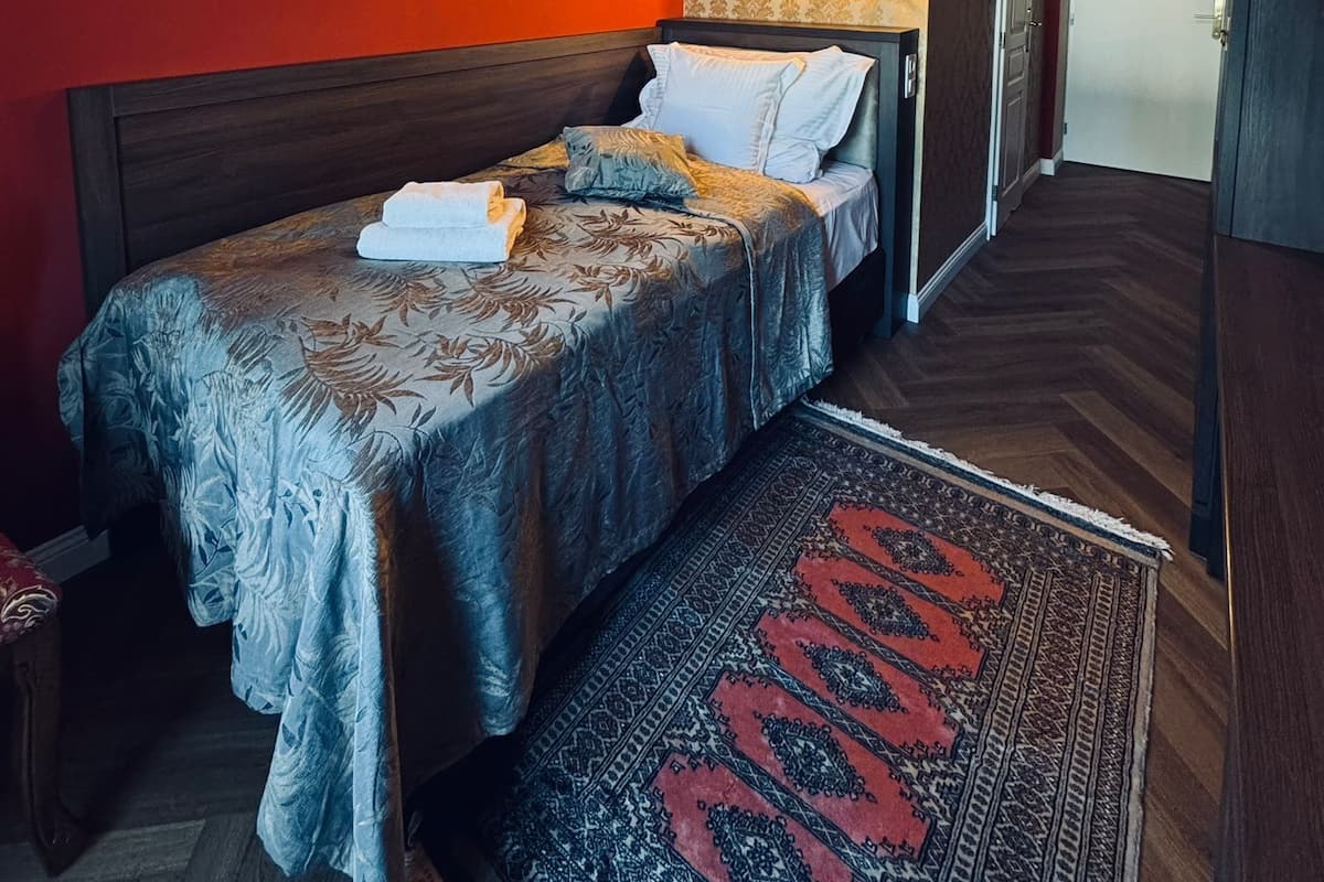 Minibar, in-room safe, desk, blackout curtains