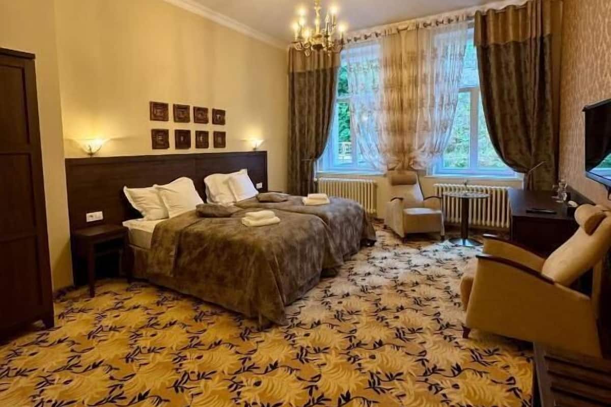 Chambre Double Deluxe, vue cour intérieure