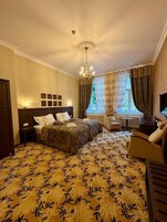 Deluxe Double Room, Courtyard View | In-room safe, desk, blackout drapes, soundproofing