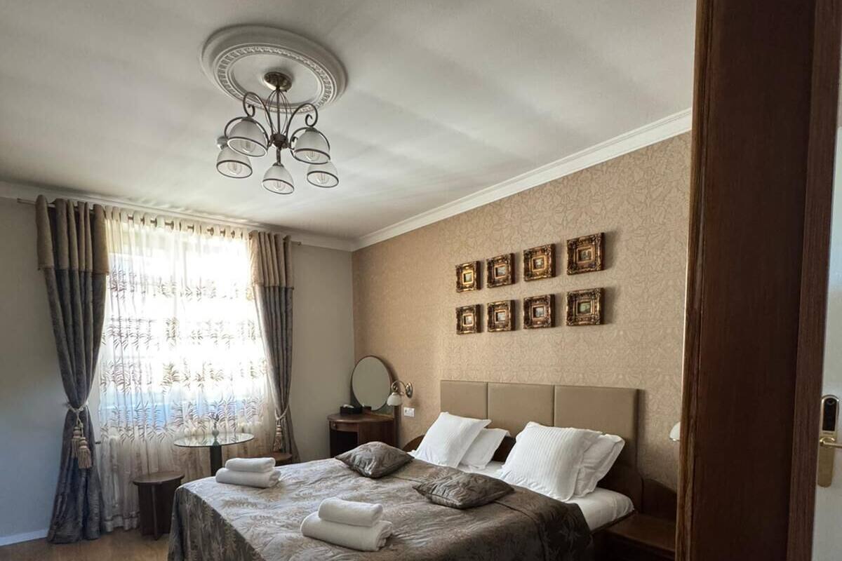 Minibar, in-room safe, desk, blackout curtains