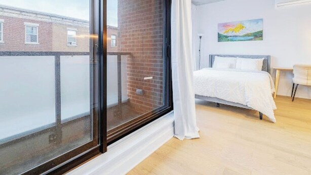 Room - Lovely studio for rent (Montréal)