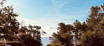 Maison avec vue mer au bord du sentier cotier, proche du Cap de la ChĂšvre