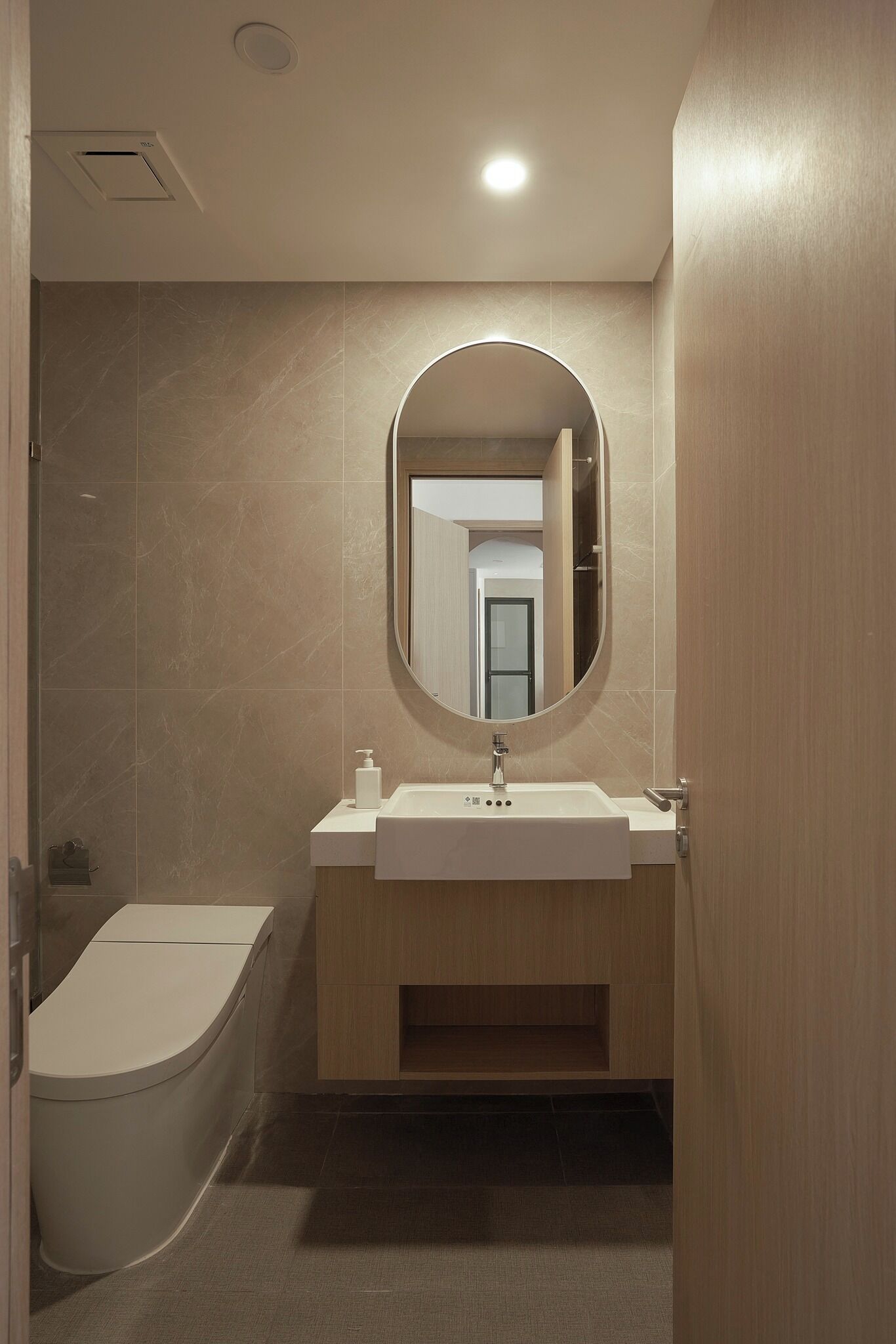 Hydromassage showerhead, designer toiletries, hair dryer, bathrobes