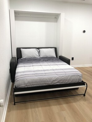 Fer et planche à repasser, Wi-Fi, draps fournis