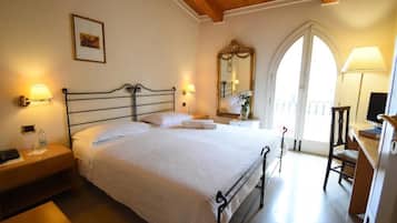 Standard Double or Twin Room, Balcony, City View | In-room safe, free WiFi