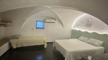 1 camera, ferro/asse da stiro, Wi-Fi, lenzuola