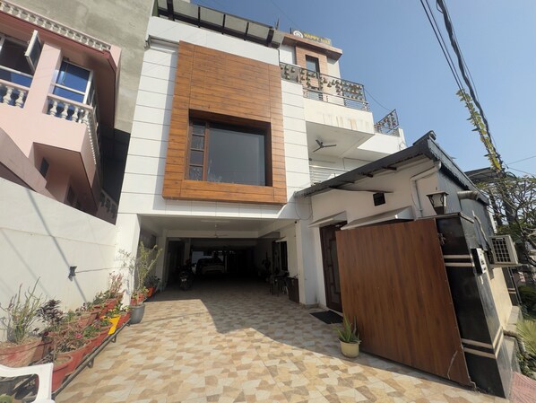 Exterior - Happy Feet Boutique Homestay (Dehradun)