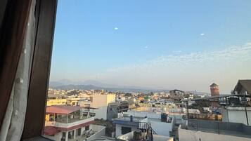 Deluxe Single Room | Interior