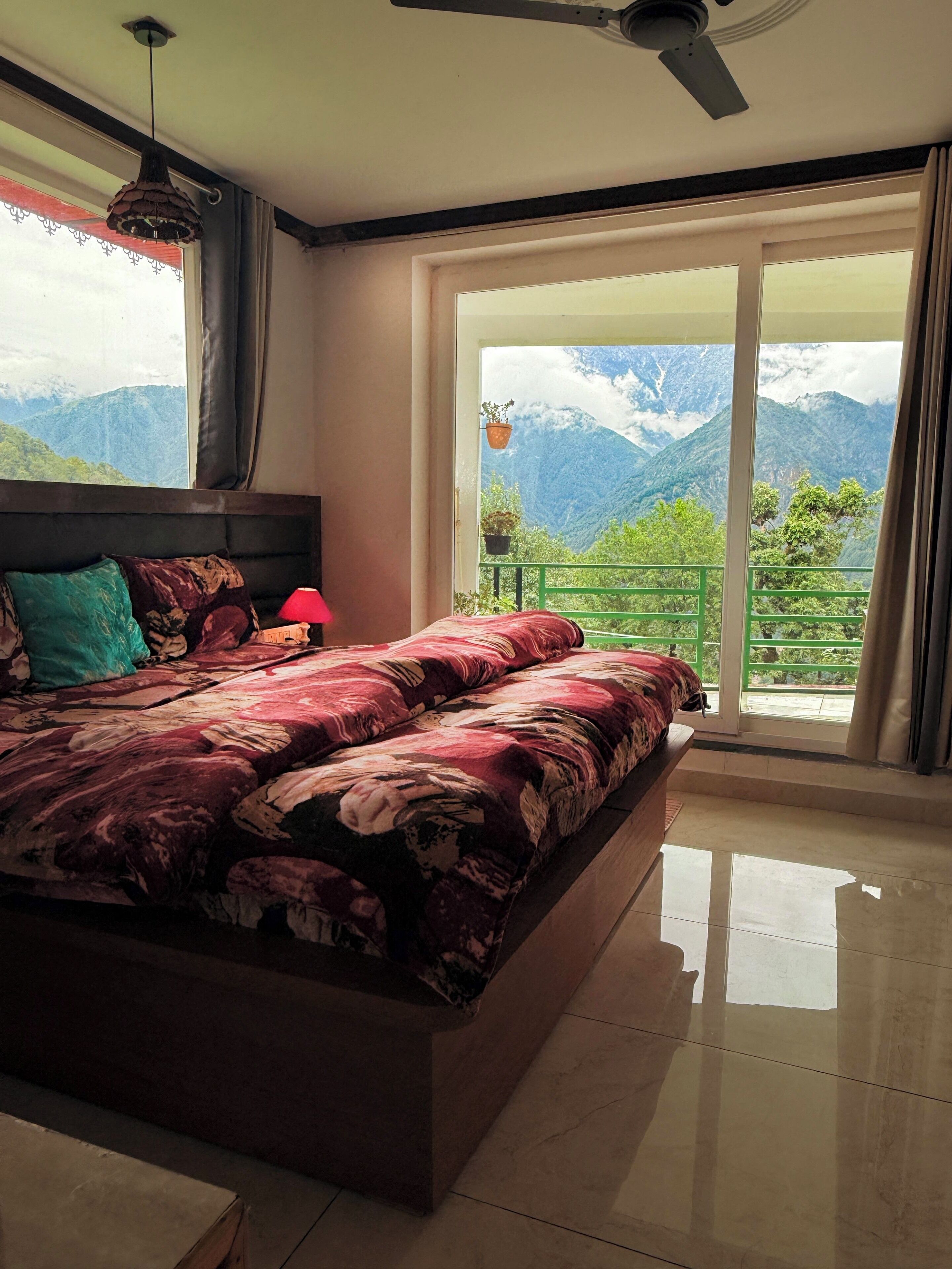 Bügeleisen/Bügelbrett, WLAN, Bettwäsche