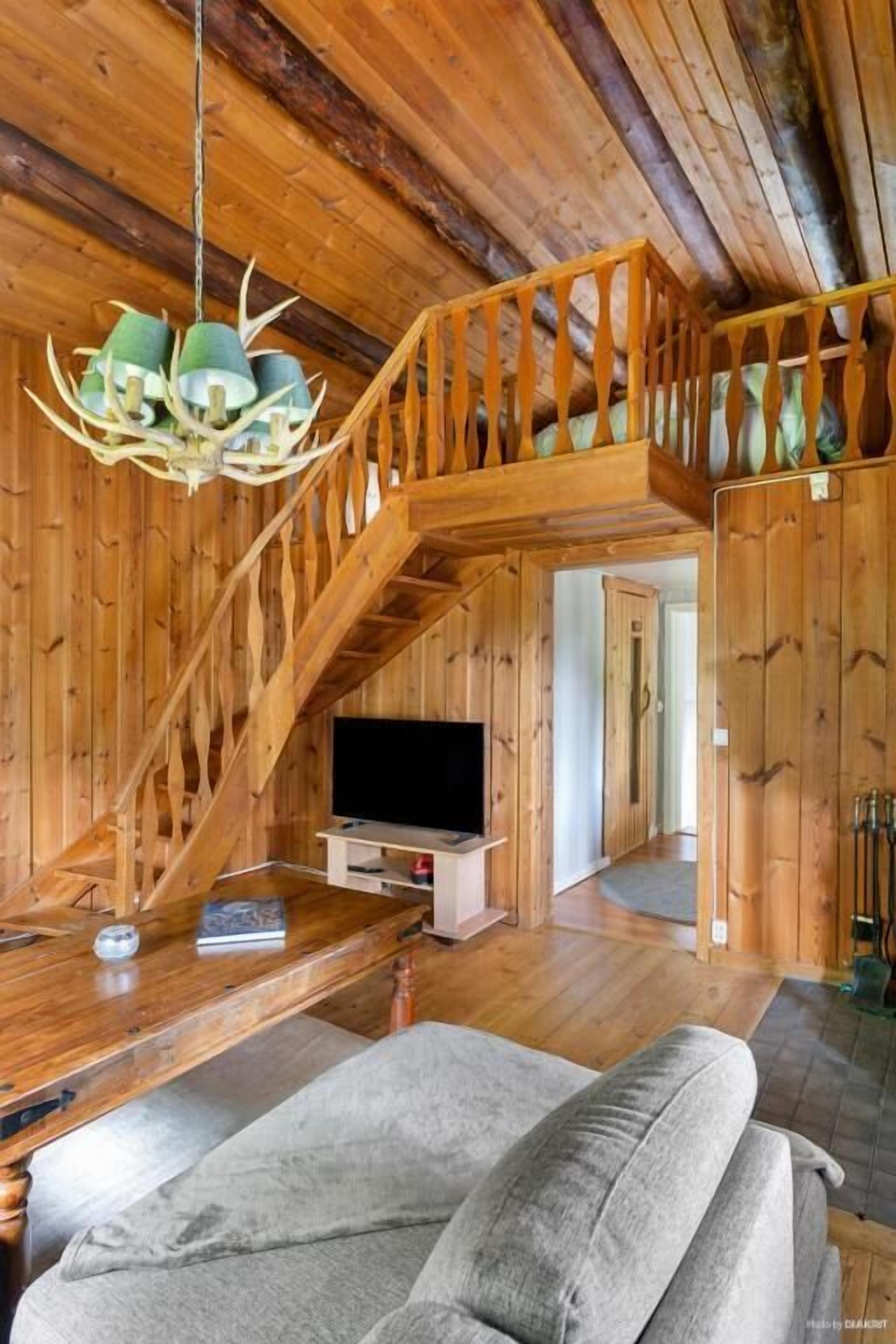 Family House, Pets allowed, Hill View