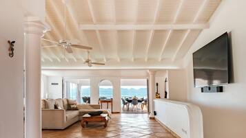 Smart TV, table football, ping pong