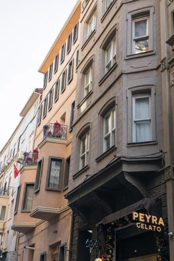 Exterior - Galata Maison by Guest Teori (İstanbul)