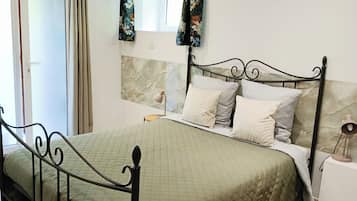 5 chambres, fer et planche à repasser, accès Internet, draps fournis