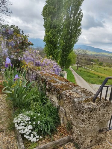 Large renovated country house, farm animals, hiking trails