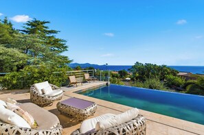Pool - Villa Bali, a little jewel, superb view of the sea/Esterel (Fréjus)