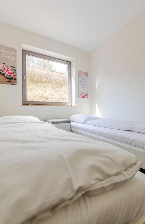 Huis | 3 slaapkamers, individueel gemeubileerd, beddengoed