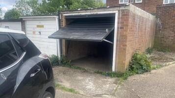 Apartment, 2 Bedrooms, Garden View | Property grounds