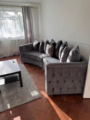 Apartment, 2 Bedrooms, Garden View | Living area - Cosy 2-bed Maisonette With Private Garage in Wembley (Wembley)