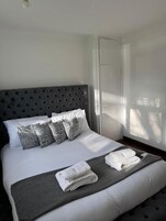 Apartment, 2 Bedrooms, Garden View | 2 bedrooms