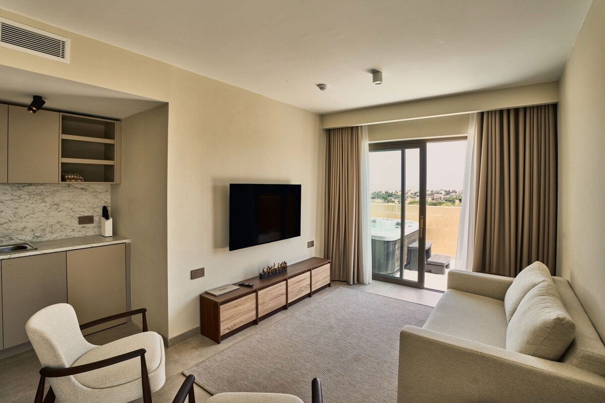 Living area | 55-inch flat-screen TV with cable channels, Netflix, streaming services