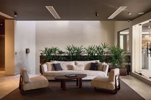 Lobby sitting area - Quaint Signature Hotel San Lawrenz (San Lawrenz)