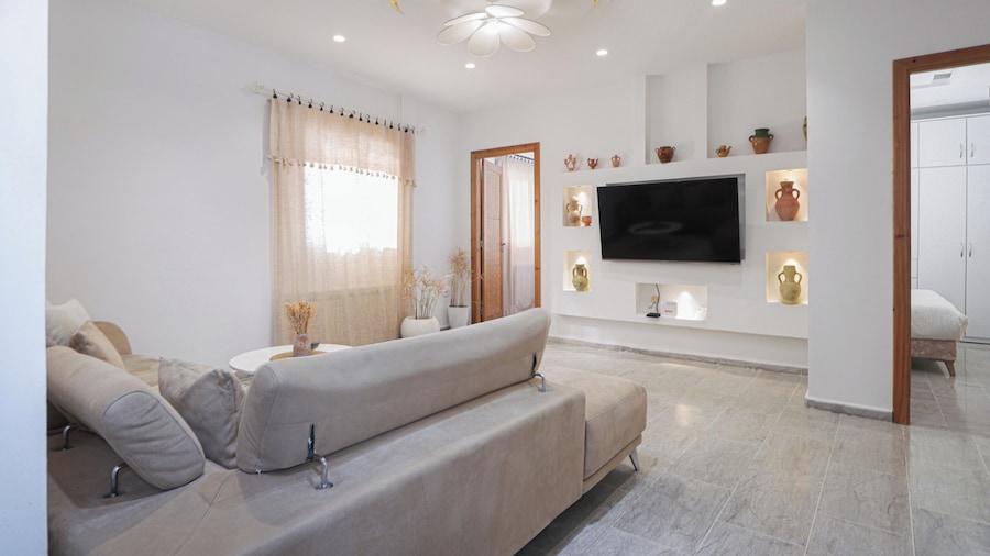 Charming Apartment in Historic Carthage With Modern Comforts