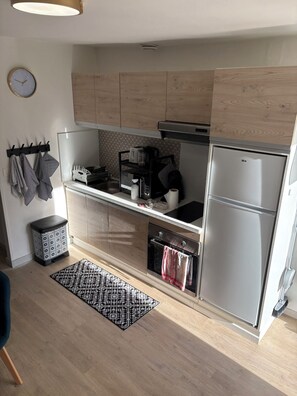 Private kitchen - Cosy, quiet house (Saint-Florentin)