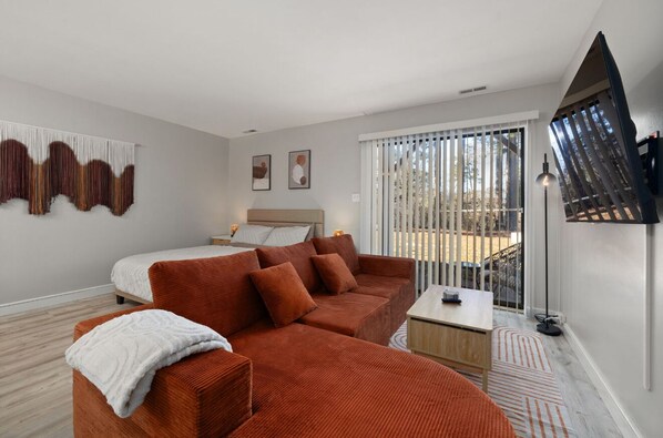 1 habitación, tabla de planchar con plancha, wifi y ropa de cama 