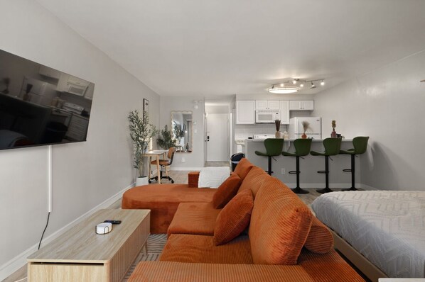 1 bedroom, iron/ironing board, WiFi, bed sheets