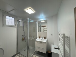 Bathroom - STUD Magali 4 (Saintes-Maries-de-la-Mer)