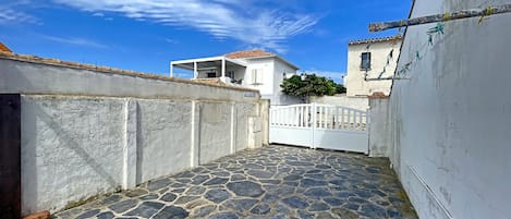 Enceinte de lâhĂ©bergement