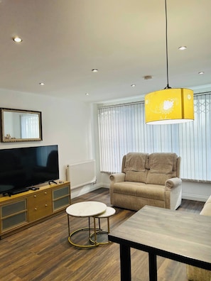 아파트, 침실 1개, 장애인 지원, 흡연 | 거실