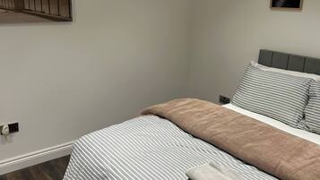 Apartment, 1 Bedroom, Accessible, Smoking | 1 bedroom