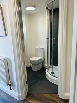 Apartment, 1 Schlafzimmer, barrierefrei, Raucher | Badezimmer