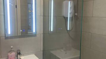 Shared Dormitory, 1 Bedroom | Bathroom