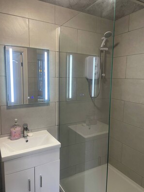 Shared Dormitory, 1 Bedroom | Bathroom