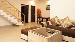 Villa familiare, balcone | Interni