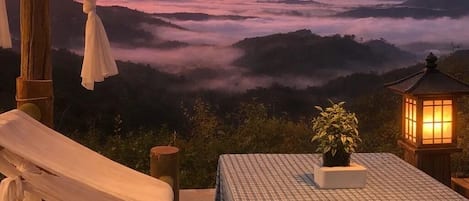 Superior Suite, Hill View | Outdoor dining
