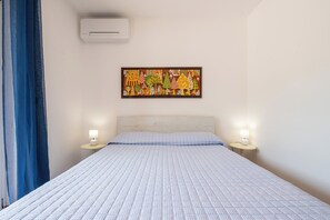 Iron/ironing board, free WiFi - AffittaSardegna - Casa Sunrise  (Porto Torres)
