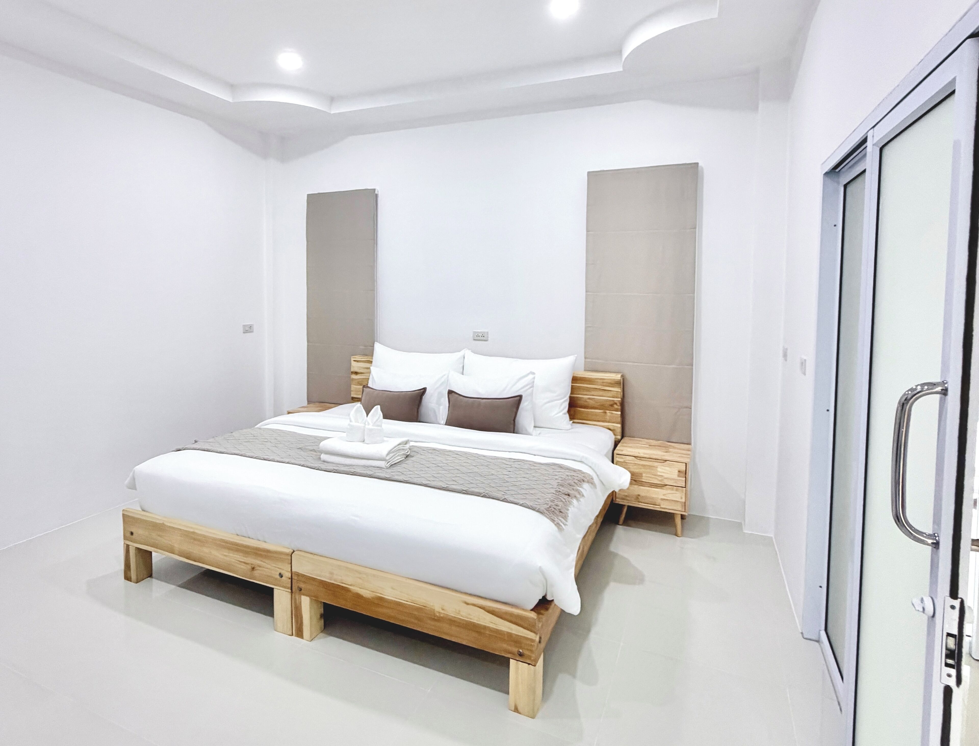 高级套房, 度假村景观 | 遮光窗帘、免费 WiFi