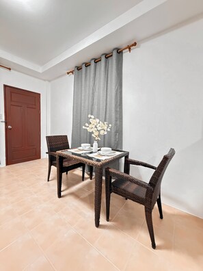 Vila, pemandangan kebun | Tempat makan