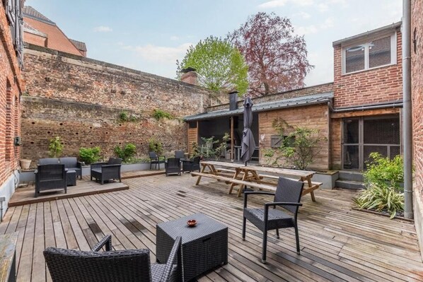 Outdoor dining - Douai house (DOUAI)