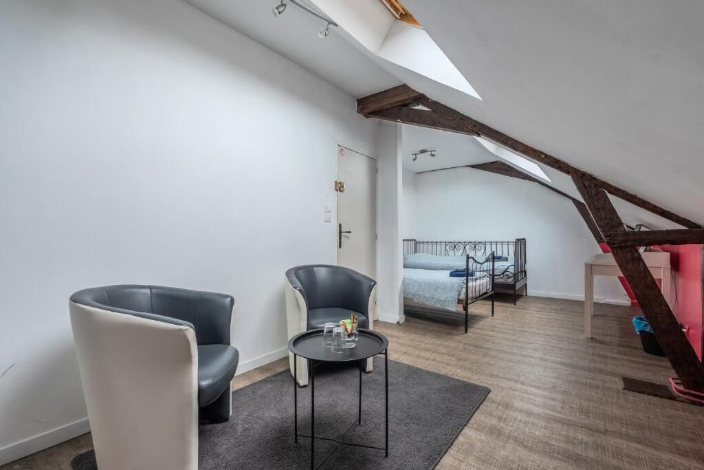 Twin Room, 2 Single Beds | Free WiFi