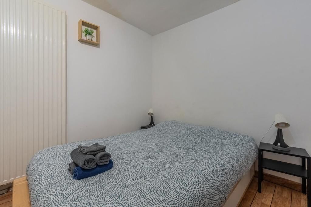 Apartment, 2 Bedrooms, Courtyard View | Free WiFi