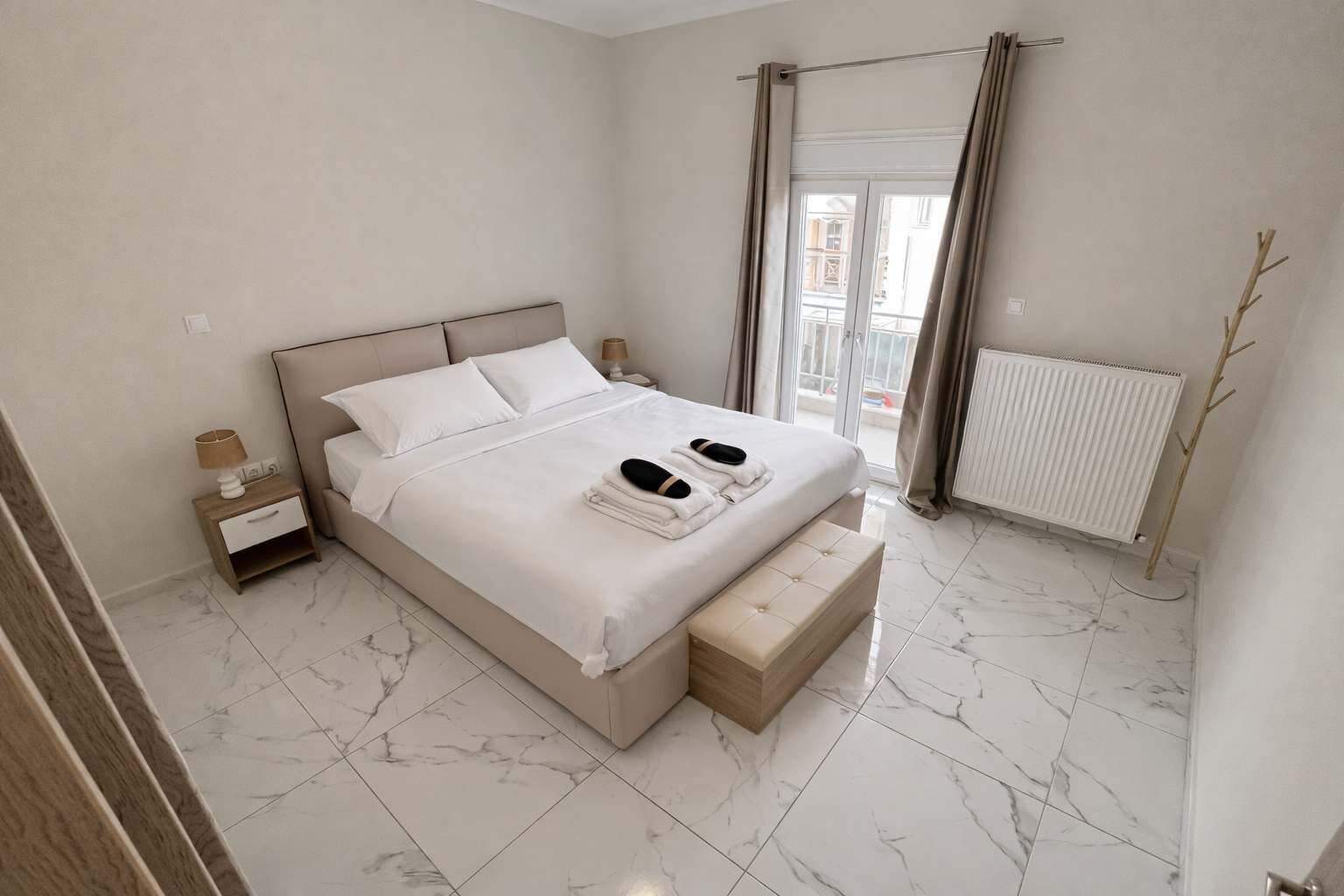 Iron/ironing board, WiFi, bed sheets