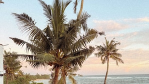 Unclassified image, 2 of 16, button - Beach House Goviyapana (Matara Road, Goiyapana,)