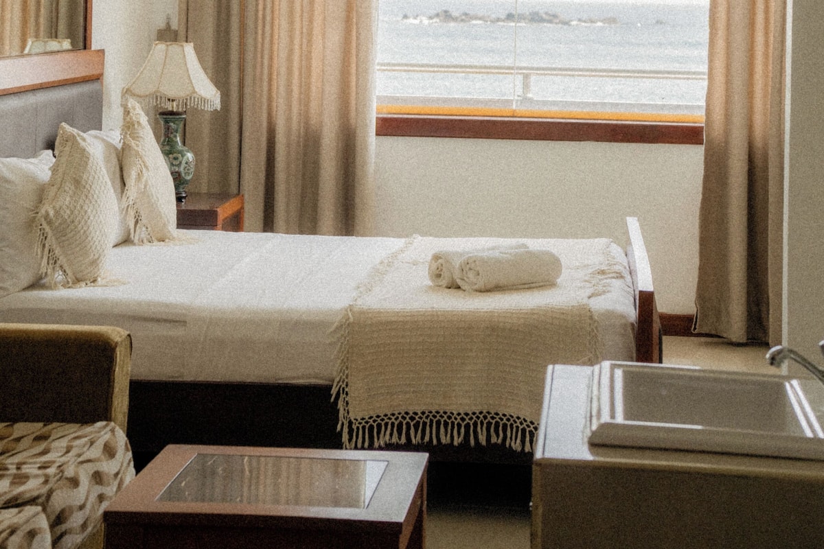 Family Room, Ocean View